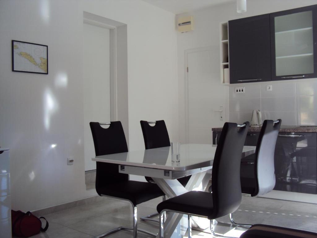 Donje Selo na Šolti Apartment Zalo מראה חיצוני תמונה